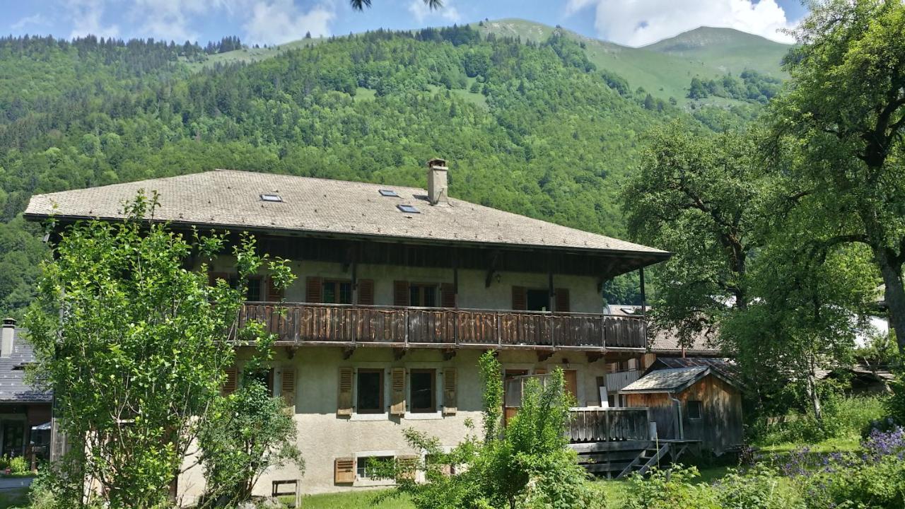 Appartement Dans Chalet 5 Chambres 130 M2 Centre Village Монрьон Экстерьер фото