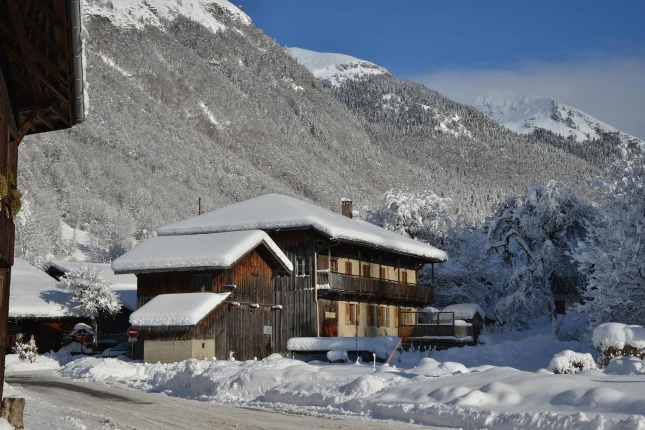 Appartement Dans Chalet 5 Chambres 130 M2 Centre Village Монрьон Экстерьер фото