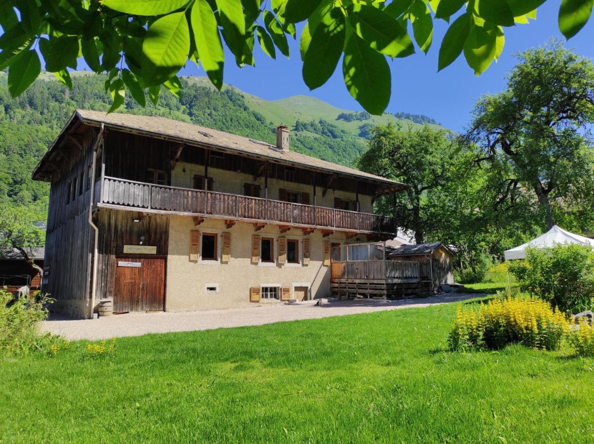 Appartement Dans Chalet 5 Chambres 130 M2 Centre Village Монрьон Экстерьер фото