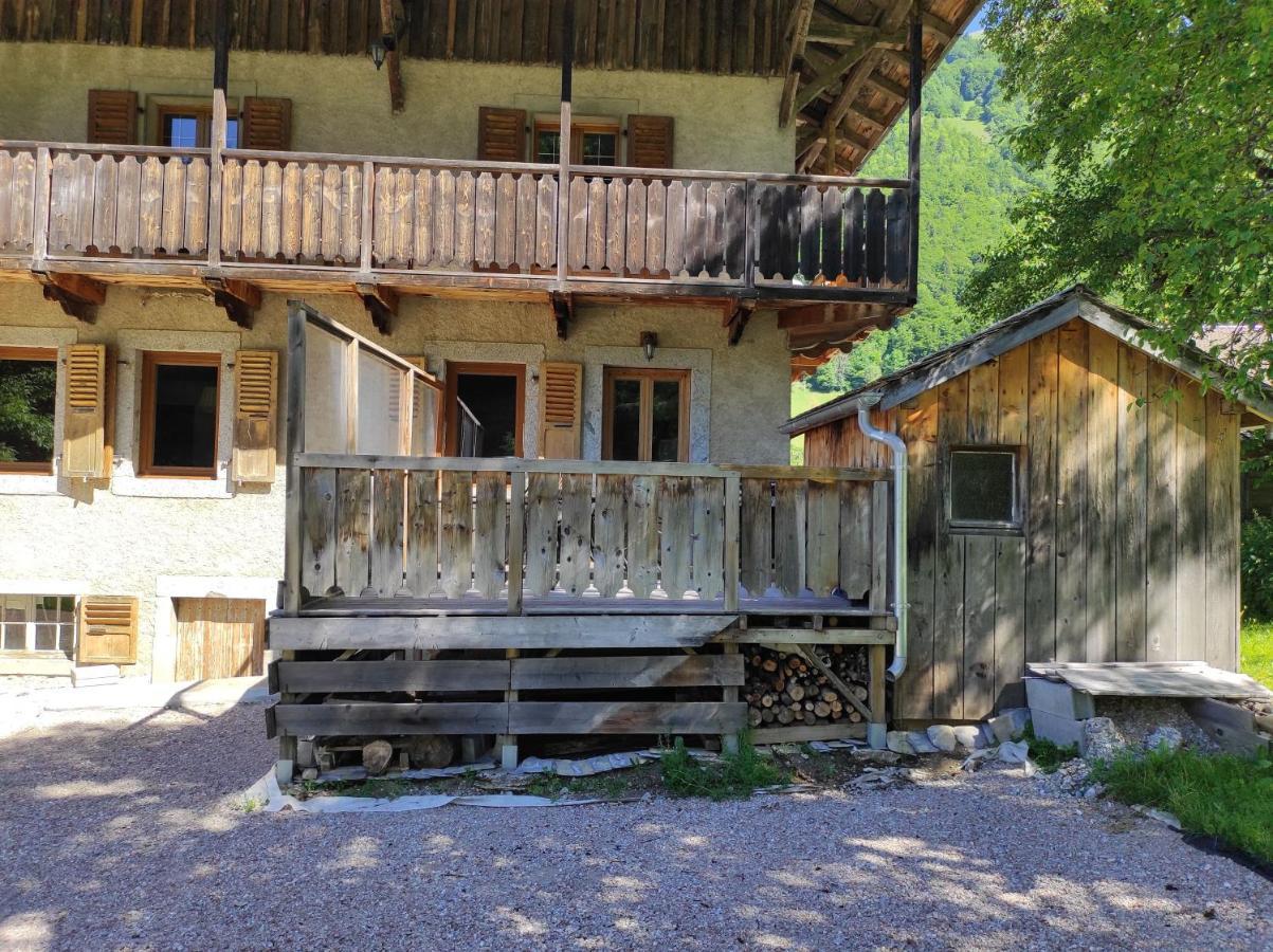 Appartement Dans Chalet 5 Chambres 130 M2 Centre Village Монрьон Экстерьер фото
