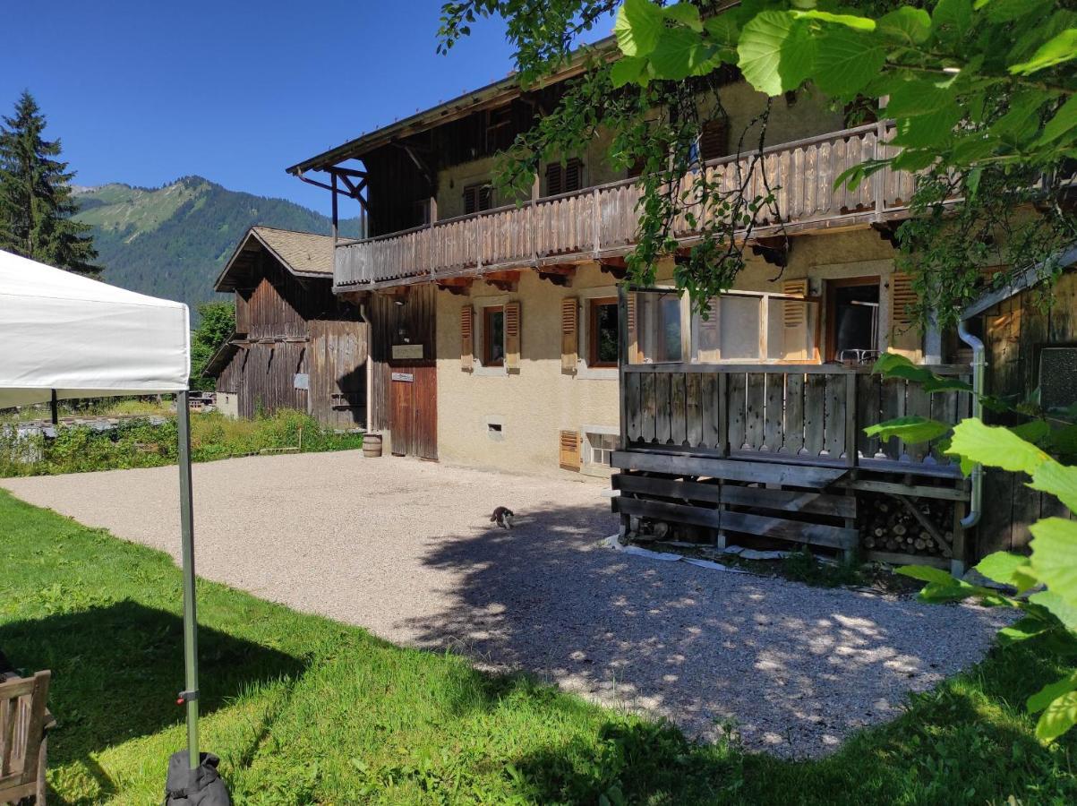 Appartement Dans Chalet 5 Chambres 130 M2 Centre Village Монрьон Экстерьер фото