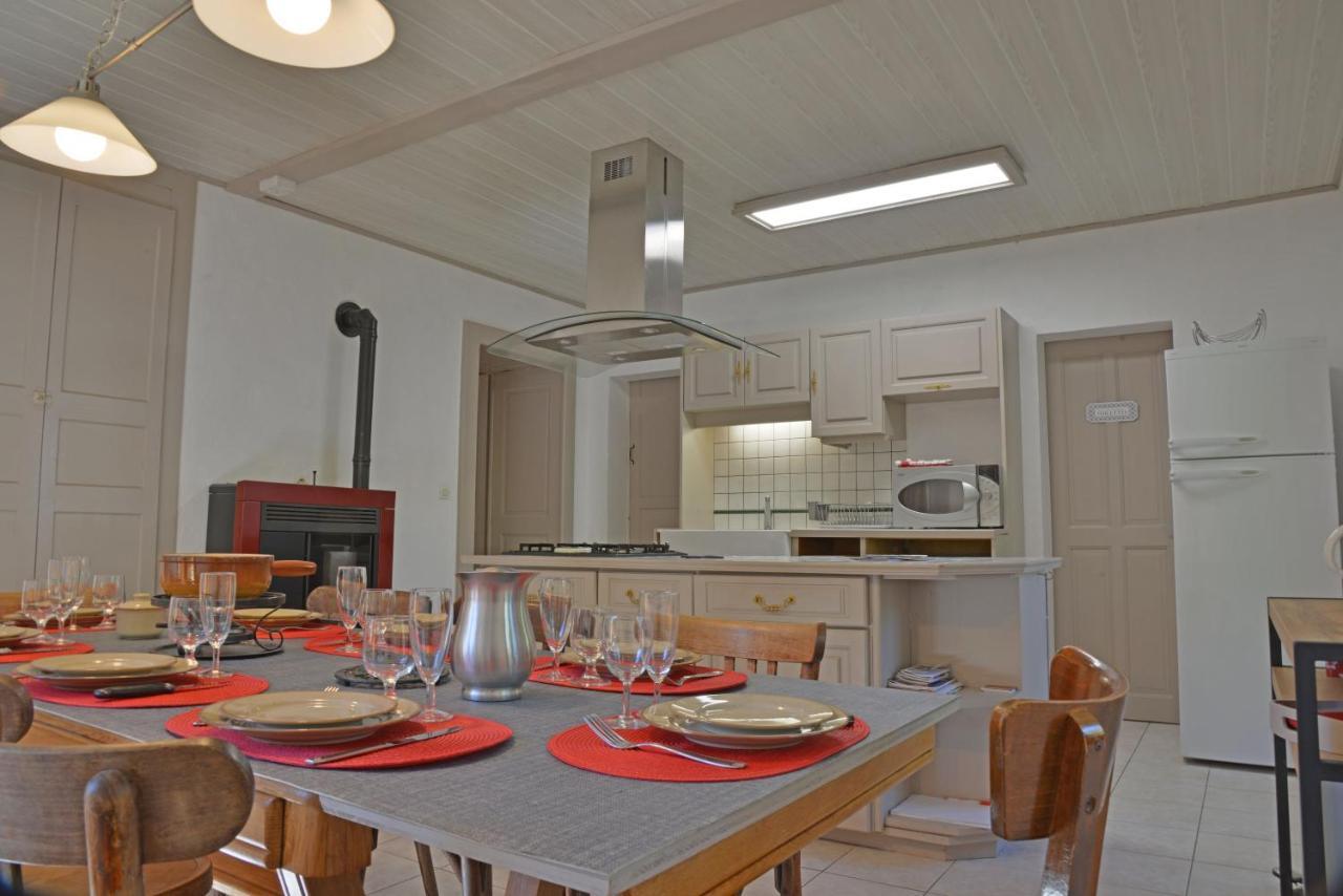 Appartement Dans Chalet 5 Chambres 130 M2 Centre Village Монрьон Экстерьер фото