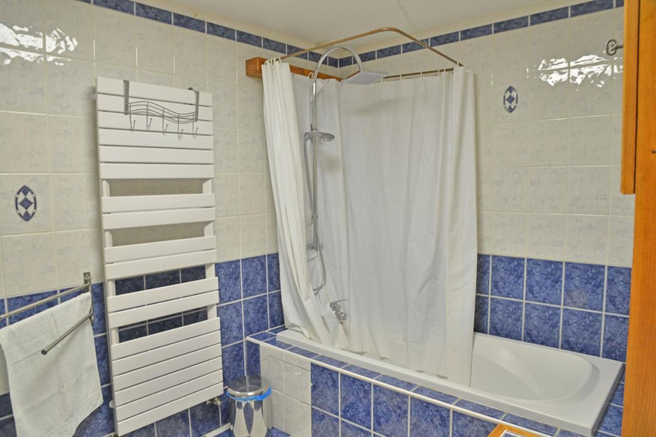 Appartement Dans Chalet 5 Chambres 130 M2 Centre Village Монрьон Экстерьер фото